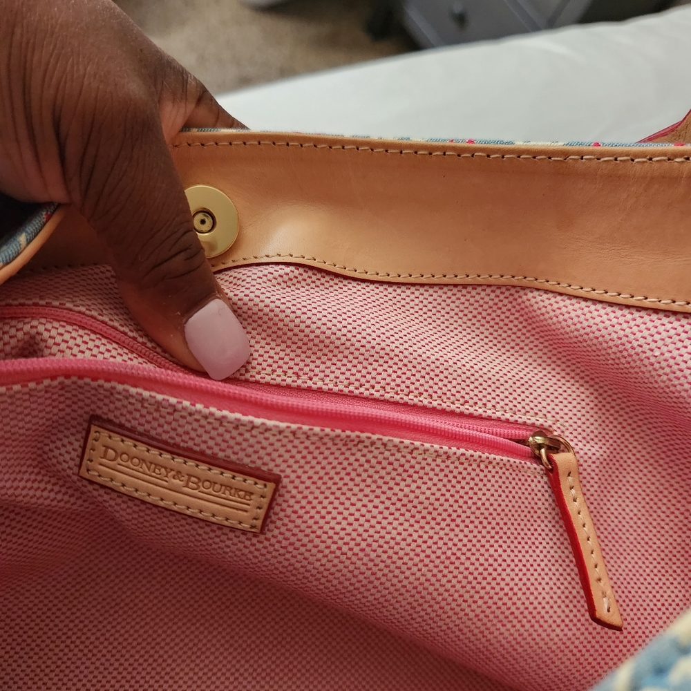Vintage Dooney & Bourke Shoulder Bag - Picture 4 of 7